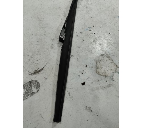 Поводок стеклоочистителя левый