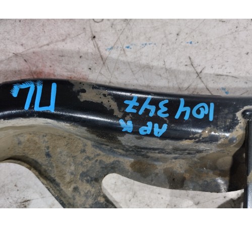 Рычаг подвески (передний левый)