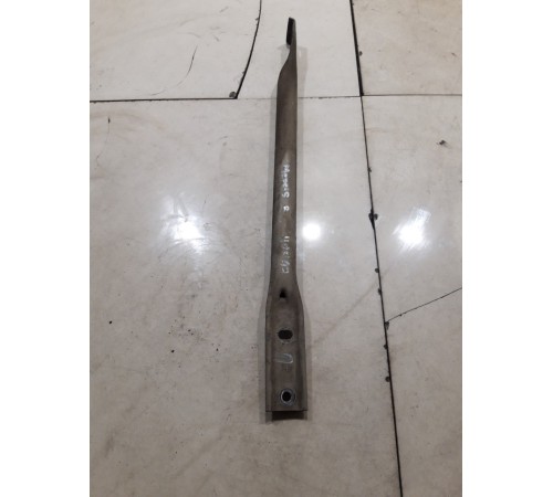 Распорка кузова правая