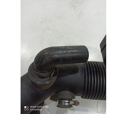 Патрубок воздушного с абсорбером