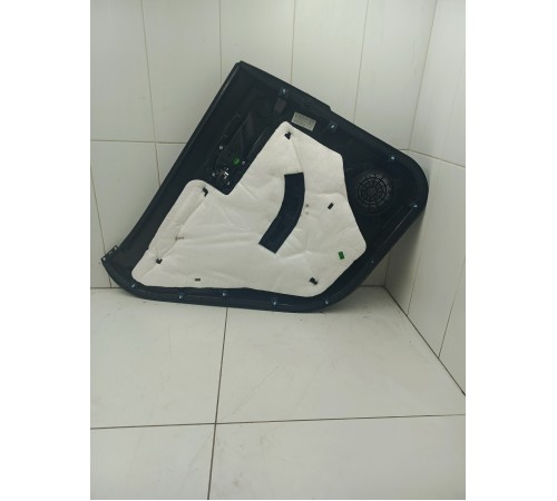 Обшивка двери задняя правая