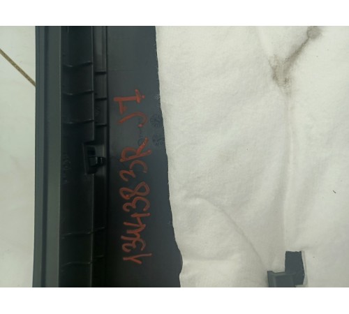 Обшивка двери задняя правая