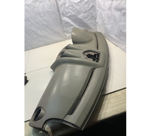 Передняя панель салона (верхняя часть)