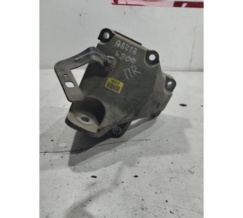 Кронштейн(крепление) двигателя правый