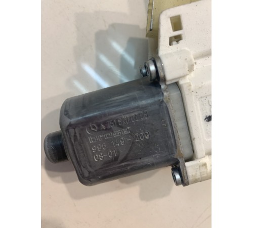 Моторчик стеклоподъемника (задний, правый)