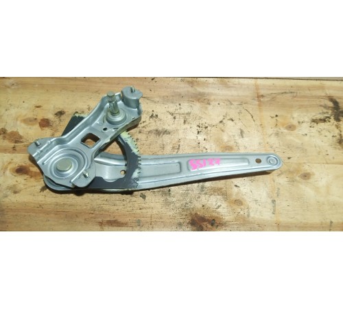 Стеклоподъемник задний Левый Механический