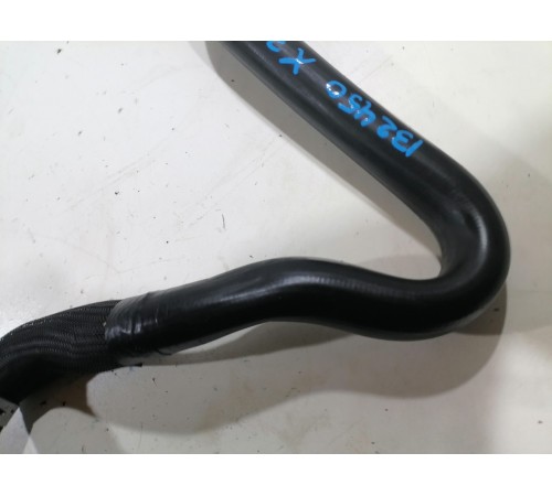 Патрубок системы охлаждения