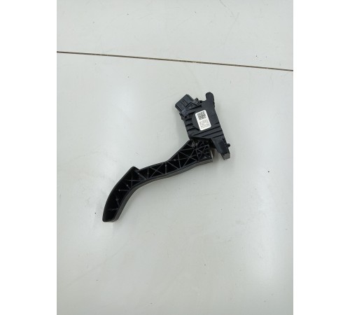 Педаль акселератор (газа)