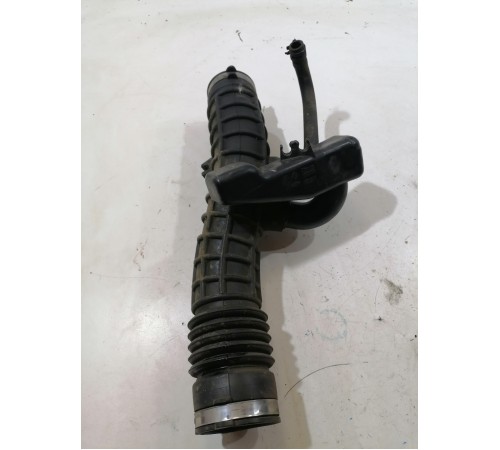 Патрубок воздушного фильтра