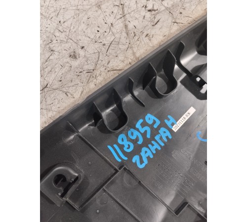 Накладка двери задняя левая внутренняя