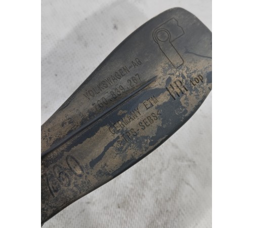 Ограничитель двери(задний правый)