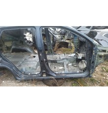 Порог со стойкой правый