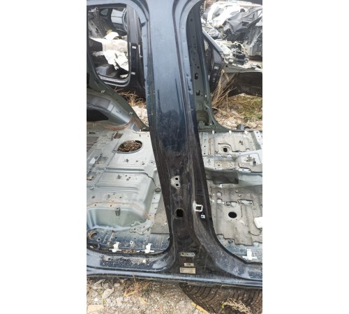 Порог со стойкой правый