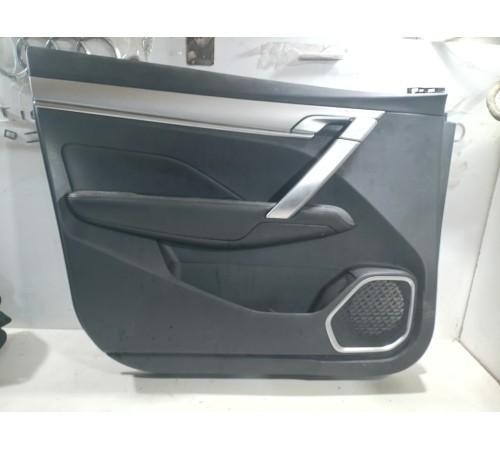 Обшивка двери передняя левая