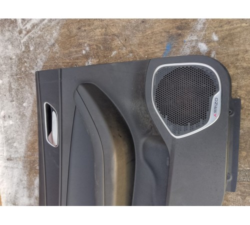 Обшивка двери задняя левая