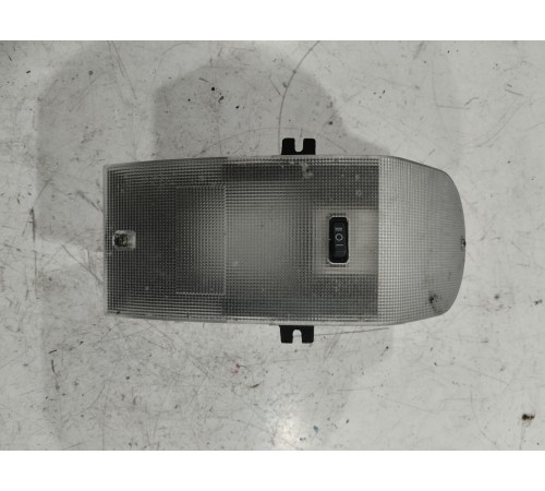 Фонарь освещения салона правый