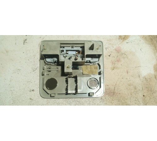 Плафон внутреннего освещения передний