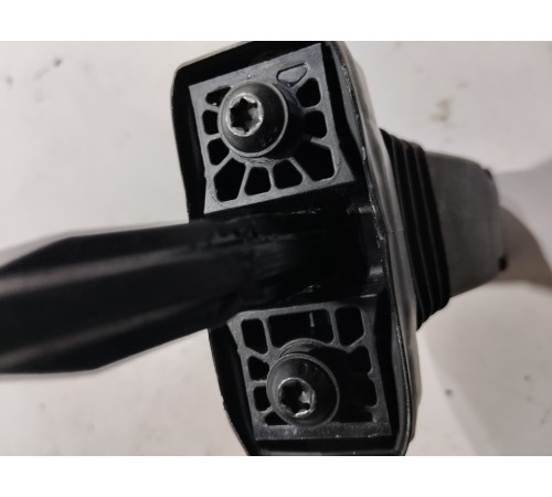 Ограничитель двери(передний левый)