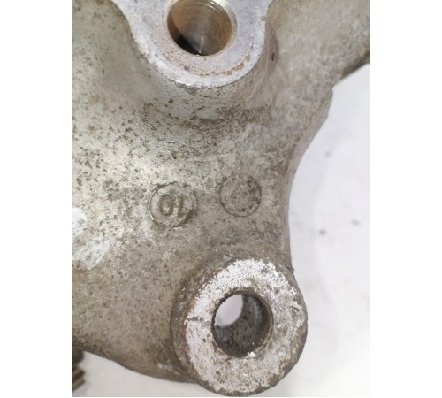 Кулак поворотный,задний левый