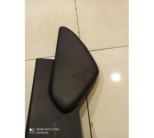 Накладка центральной консоли(правая)