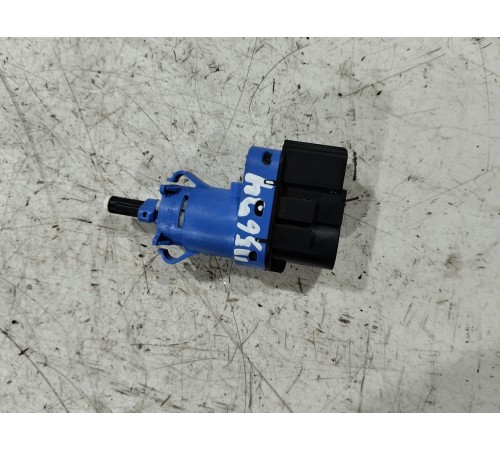 Датчик стоп сигнала