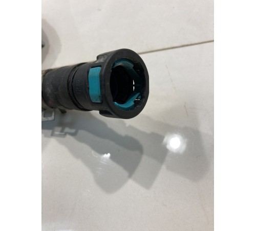 Патрубок системы охлаждения