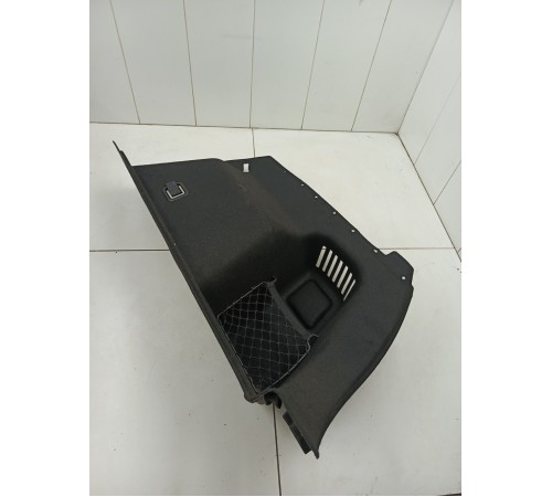 Обшивка багажника правая