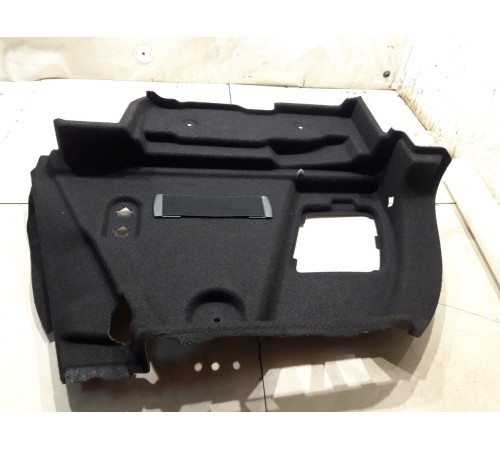 Обшивка багажника левая