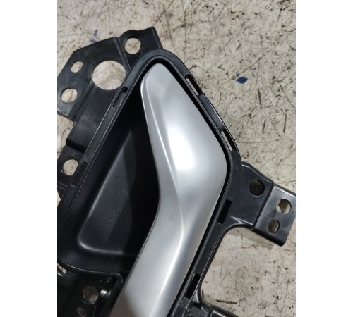 Ручка двери передняя левая внутренняя