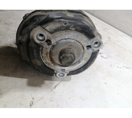 Передняя пневмостойка правая