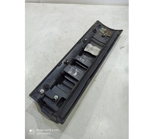 Накладка двери (задняя правая)