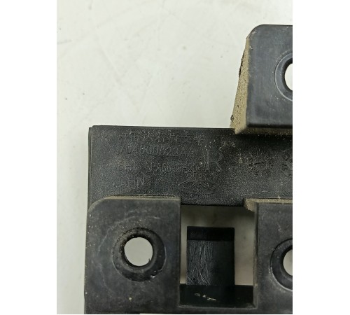 Кронштейн датчика слепых зон задний правый