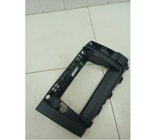 Накладка торпедо правая под бардачок