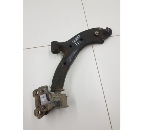 Рычаг подвески передний правый