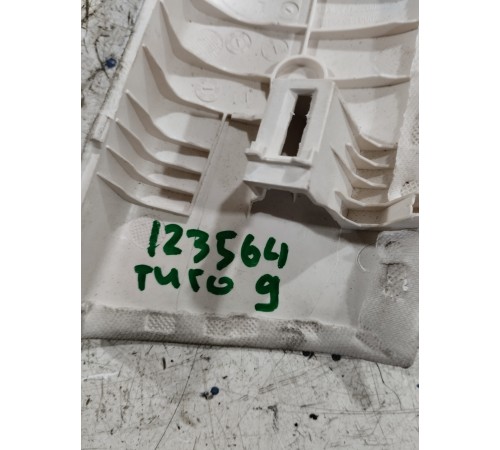 Обшивка стойки лобового стекла левая