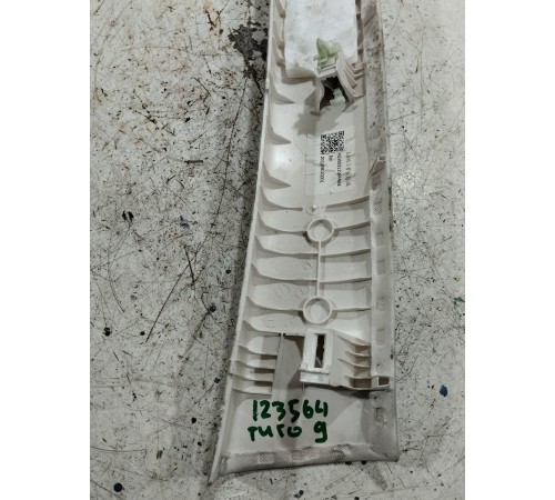 Обшивка стойки лобового стекла левая