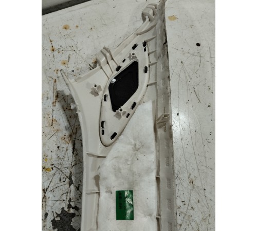 Обшивка стойки лобового стекла левая