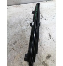 Шторка двери рулонная солнцезащитная задняя правая