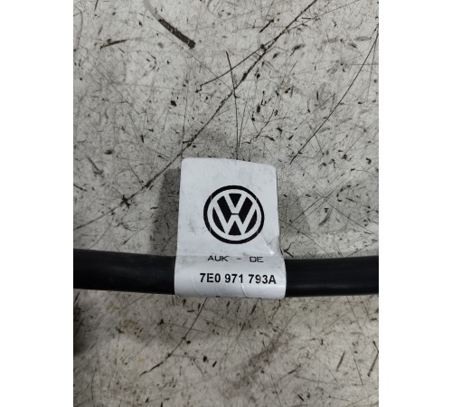 Клемма аккумулятора (минус)