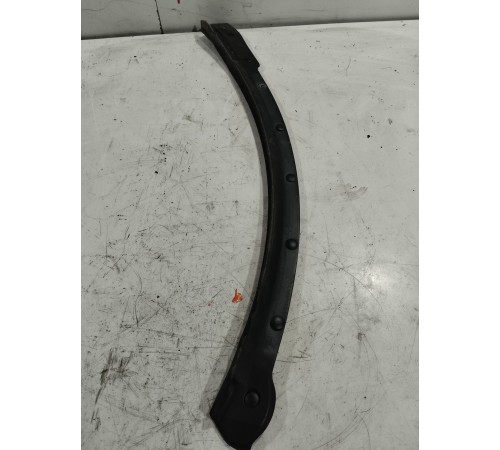 Уплотнитель двери(задний правый)