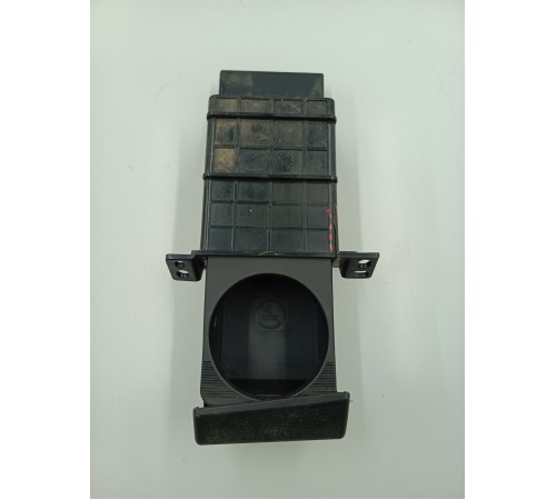 Подстаканник торпедо центральный