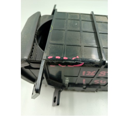 Подстаканник торпедо центральный