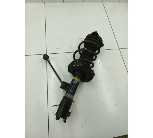 Амортизатор подвески передний правый в сборе
