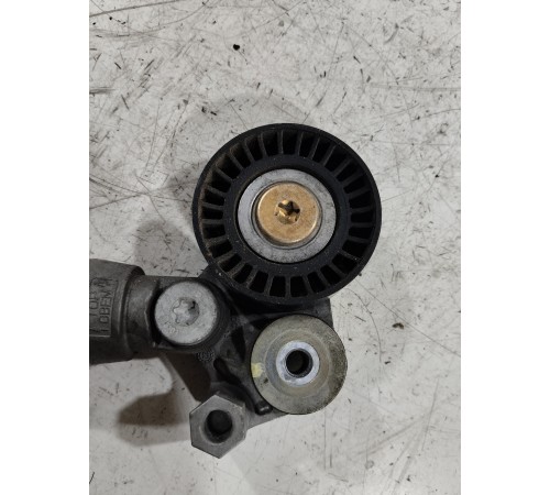 Ролик натяжителя ремня