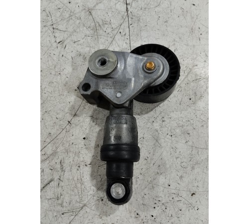 Ролик натяжителя ремня