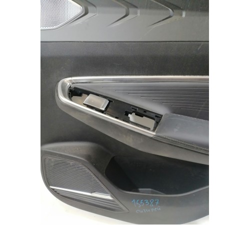 Обшивка двери задняя правая