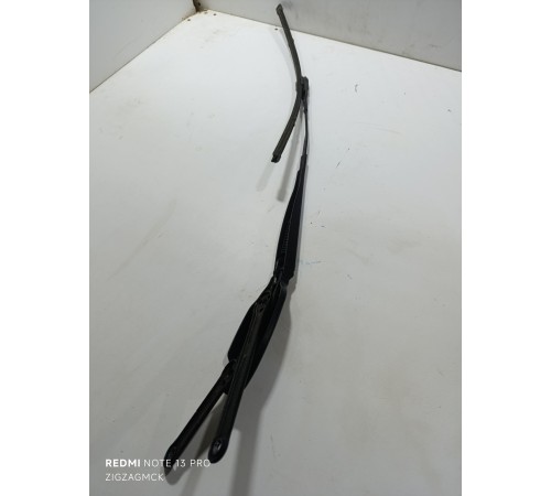 Поводок стеклоочистителя правый, пассажирский