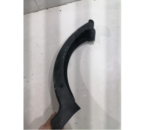 Накладка петли багажника левая