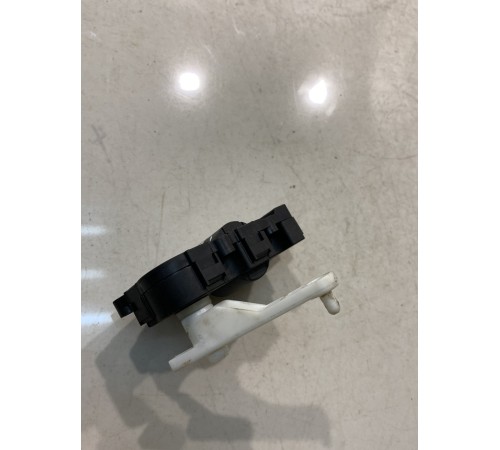 Моторчик привода заслонок отопителя