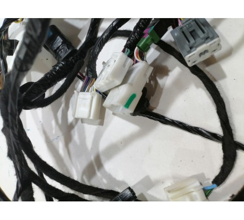 Проводка двери передней левой